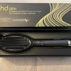 GHD Glide Smoothing Hot Brush